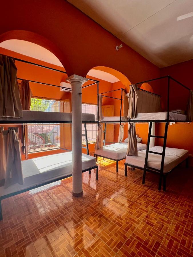 Alena Hostal 바야돌리드 외부 사진