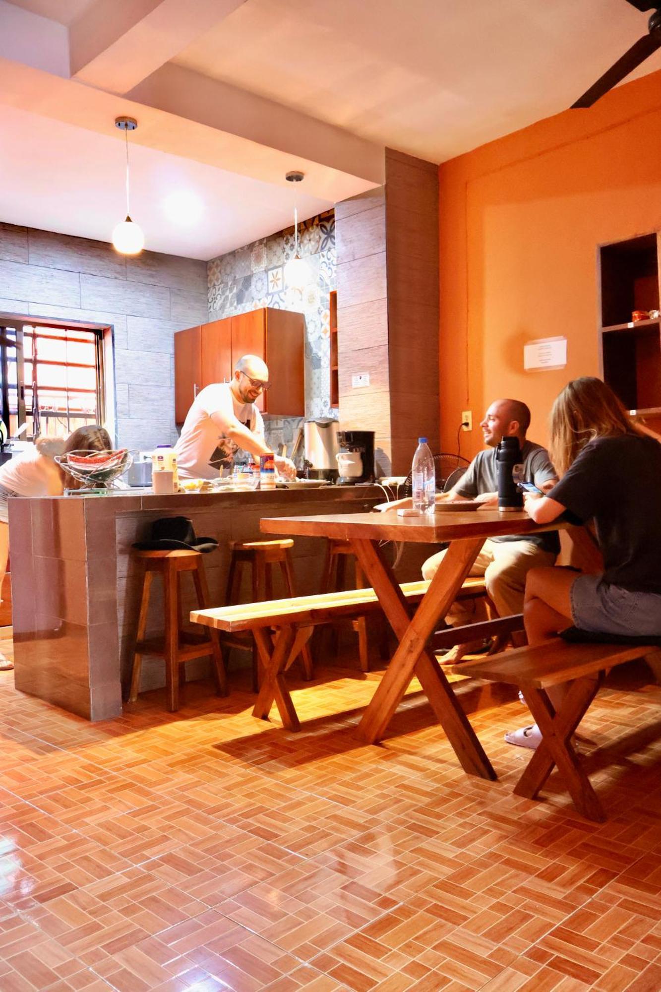 Alena Hostal 바야돌리드 외부 사진