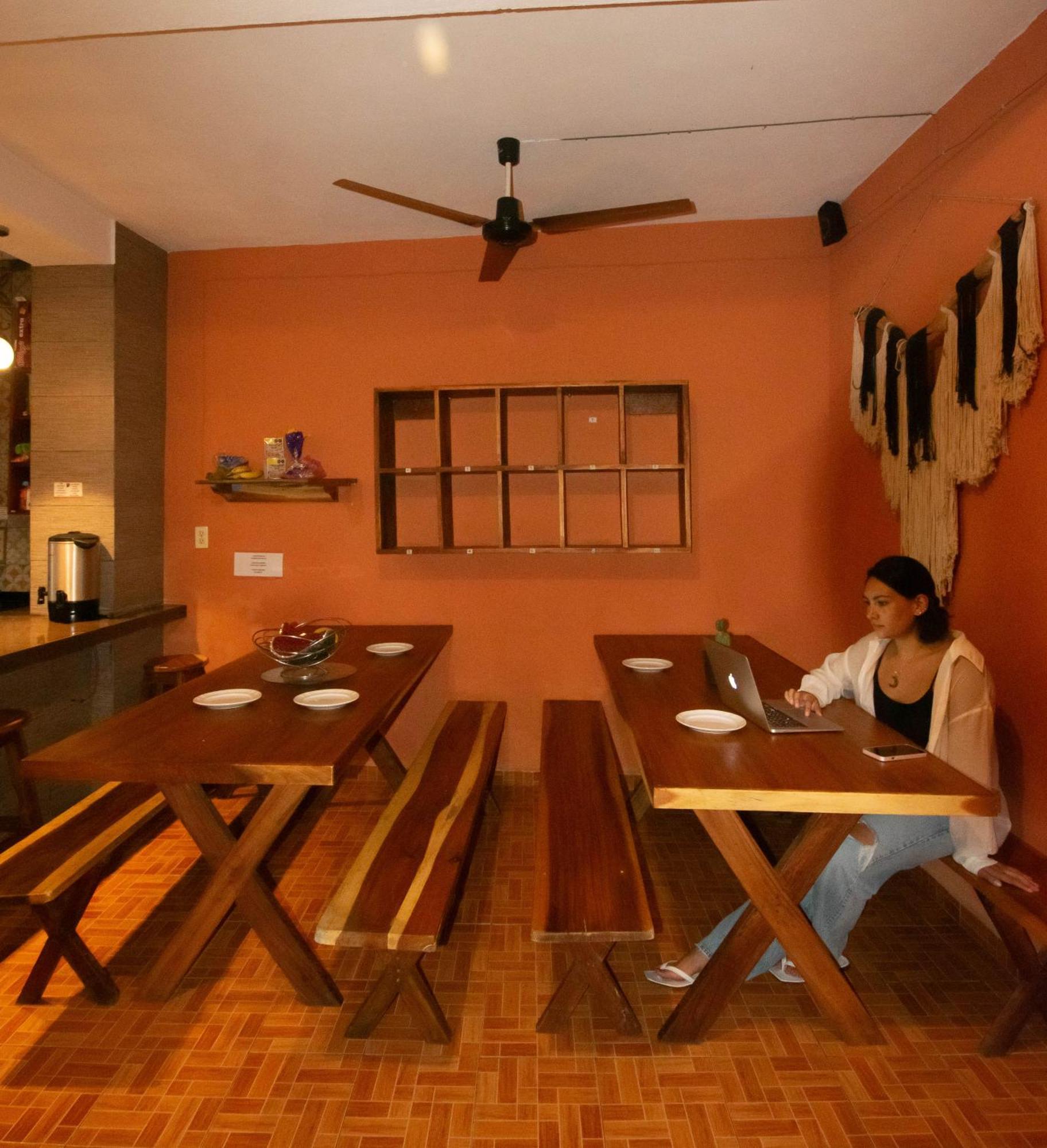 Alena Hostal 바야돌리드 외부 사진